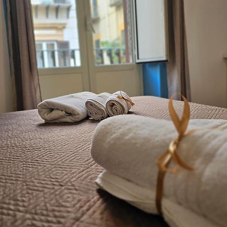 Teatro Del Sole Apartment Palermo Bagian luar foto